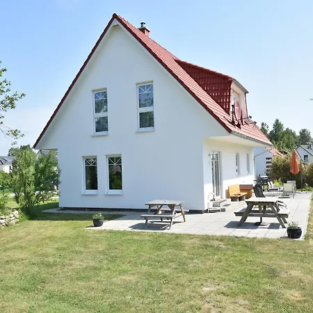 Ferienhaus Mit Trampolin In Hornstorf, Cleaning Included
