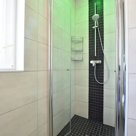 Ferienhaus Mit Trampolin In Hornstorf, Cleaning Included Hornstorf
